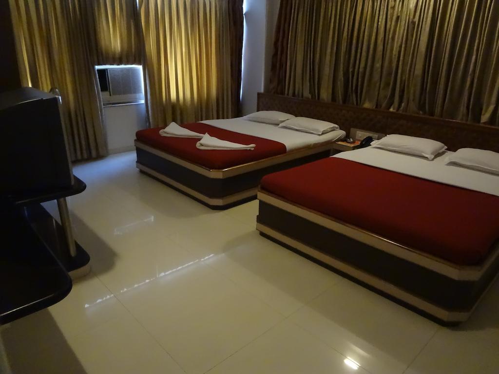 Hotel Ashwin Bombay Esterno foto