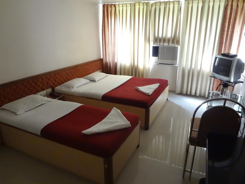 Hotel Ashwin Bombay Esterno foto