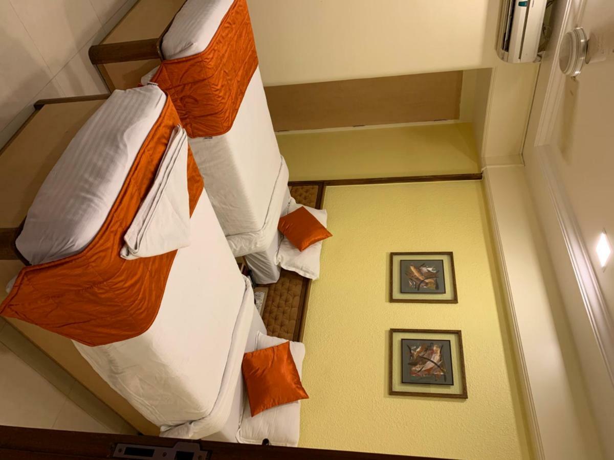 Hotel Ashwin Bombay Esterno foto